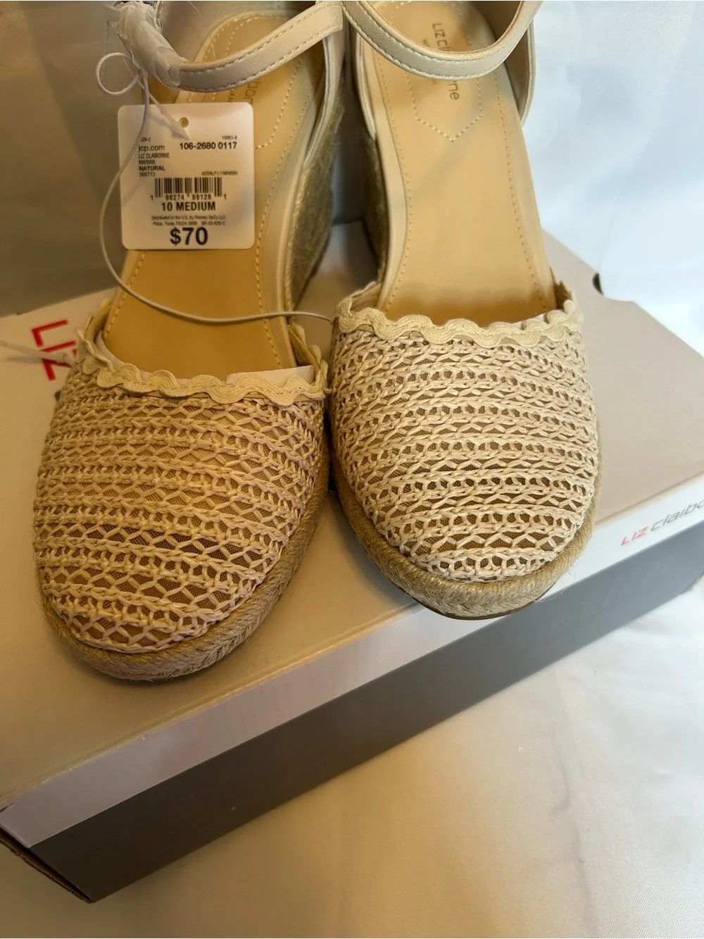 Liz Claiborne closed toe